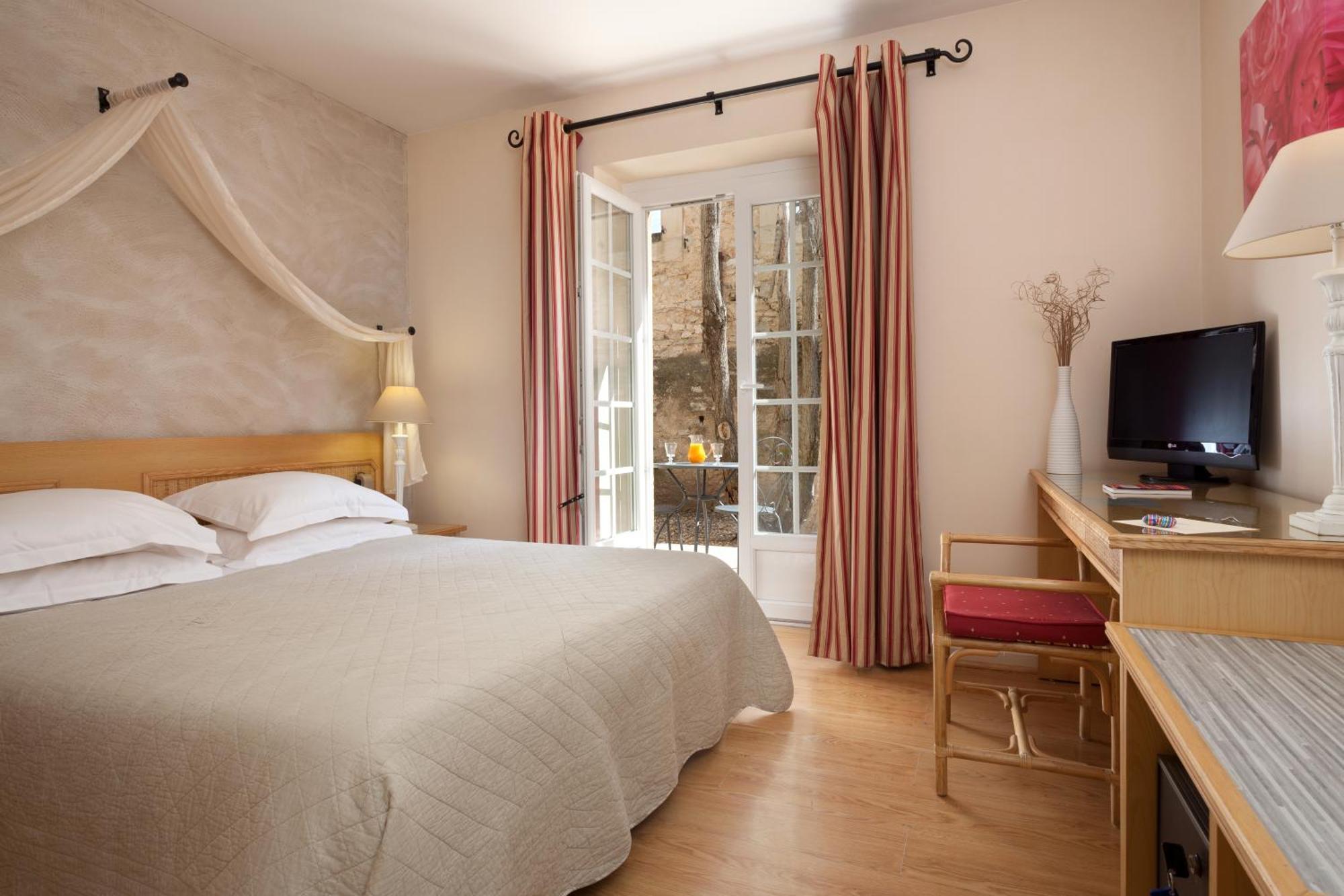 Hôtel Le Pré Galoffre Nîmes Esterno foto